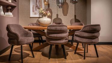 UrbanSofa - Eetkamerstoel Evan v.a. € 379,-