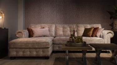 UrbanSofa - Bank San Remo v.a € 1.295,-